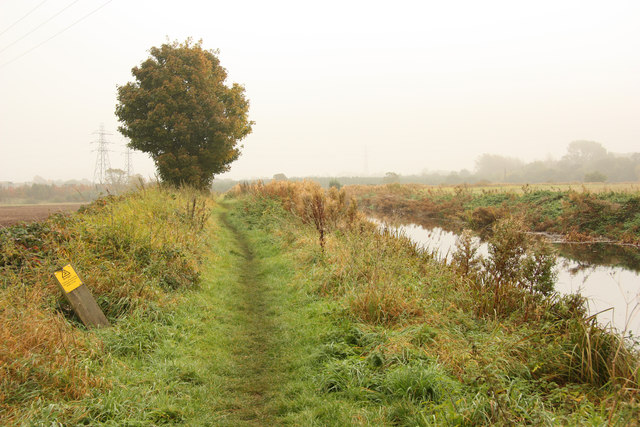 The Chesterfield Canal towpath